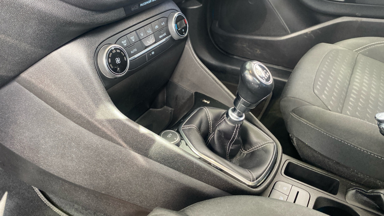 Ford Fiesta 1.0 EcoBoost Titanium 5dr Petrol Hatchback